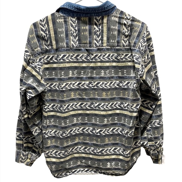 Button down - Picture 6 of 6